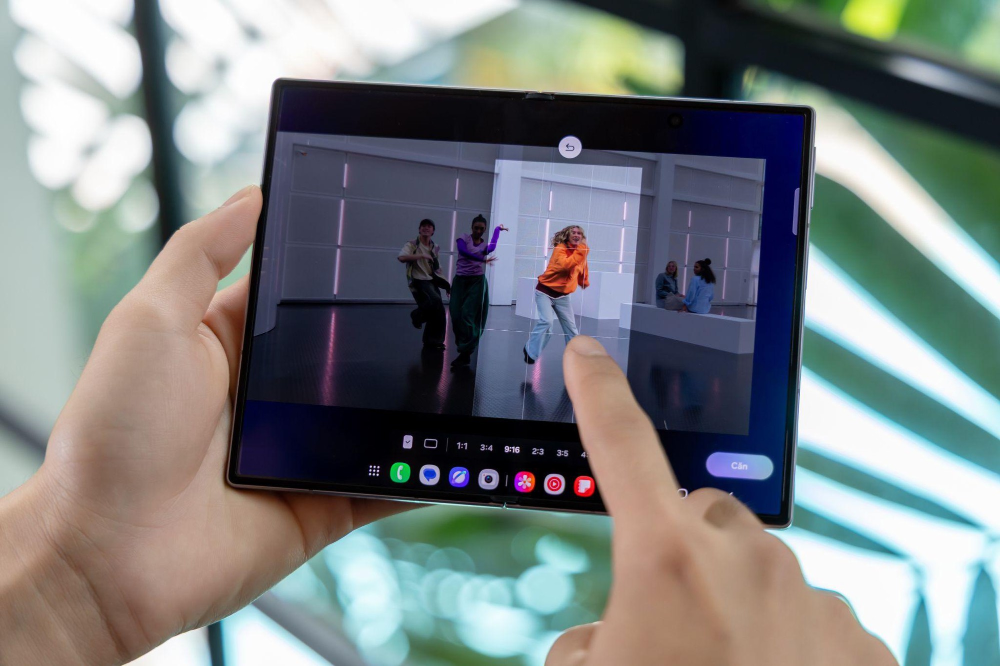Từ tiền kỳ đến hậu kỳ, Galaxy Z Fold8 thay đổi mạnh mẽ cách người trẻ sáng tạo nội dung- Ảnh 3.