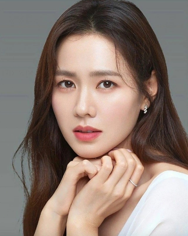 Son Ye Jin đ&aacute;nh mất h&igrave;nh tượng "ngọc nữ", ch&igrave;m s&acirc;u trong cơn b&atilde;o chỉ tr&iacute;ch - Ảnh 5.