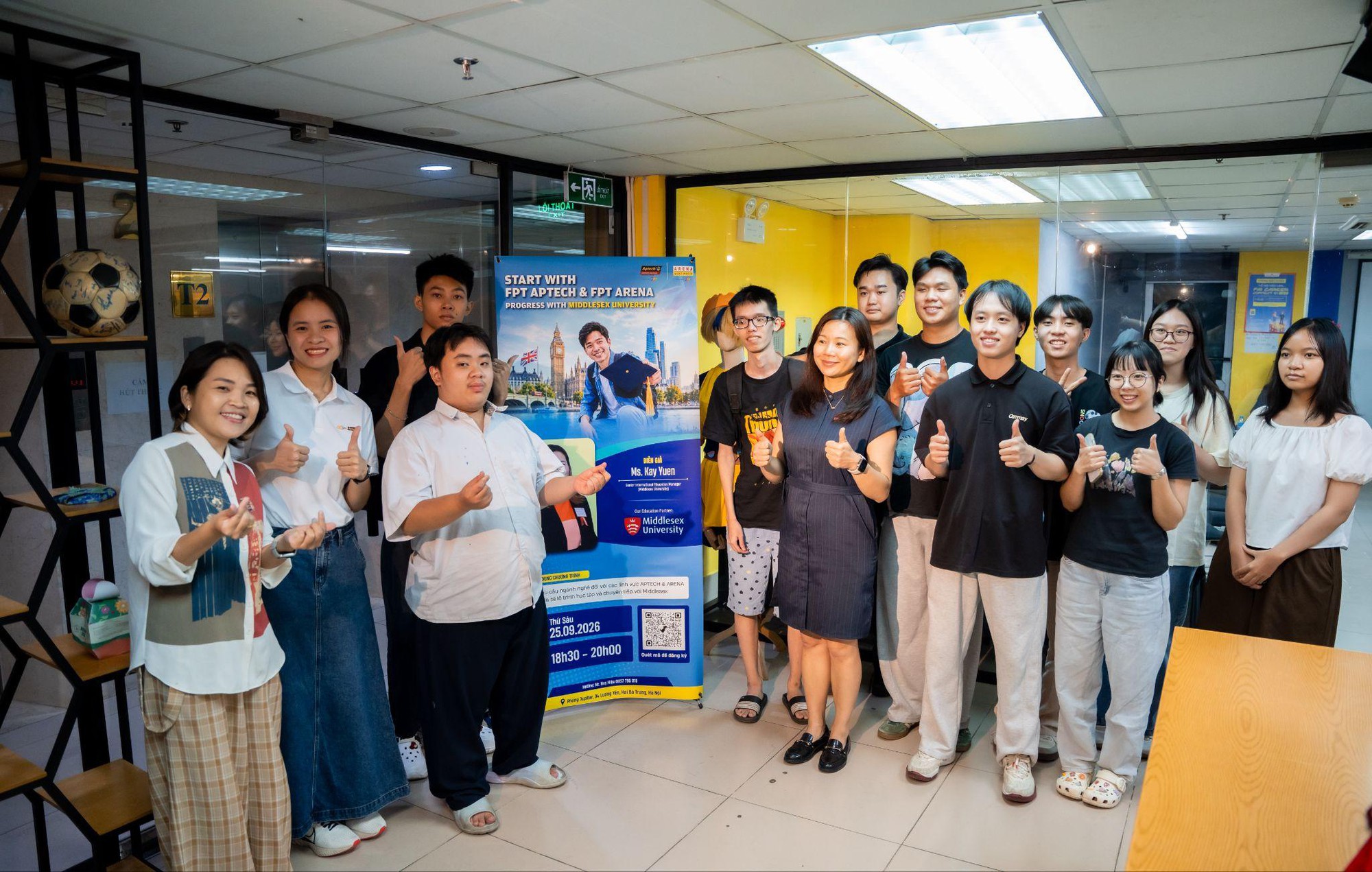 Đại học không phải con đường duy nhất: Lộ trình “đảo ngược” vươn ra thế giới - Ảnh 2.