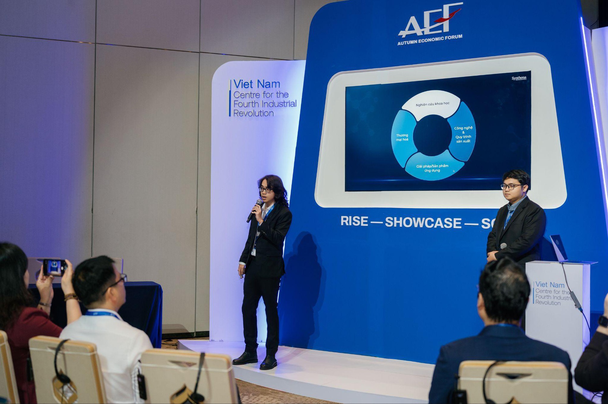 Kỹ sư 24 tuổi l&agrave;m chủ start-up sinh dược quốc tế g&acirc;y ấn tượng tại AEF 2026- Ảnh 1.