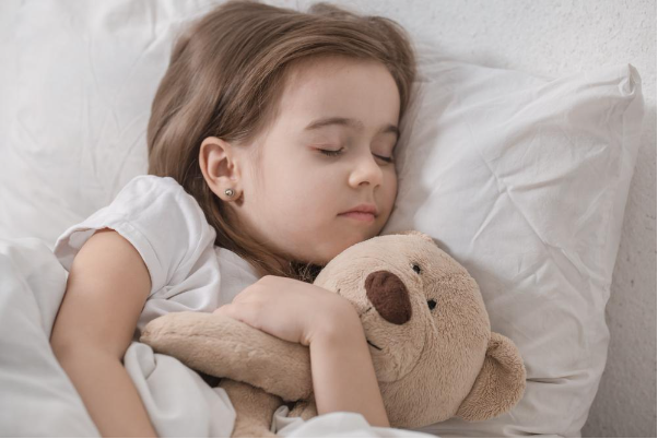 Trẻ quấy kh&oacute;c đ&ecirc;m: Những điều mẹ bỉm dễ bỏ qua - Ảnh 1.