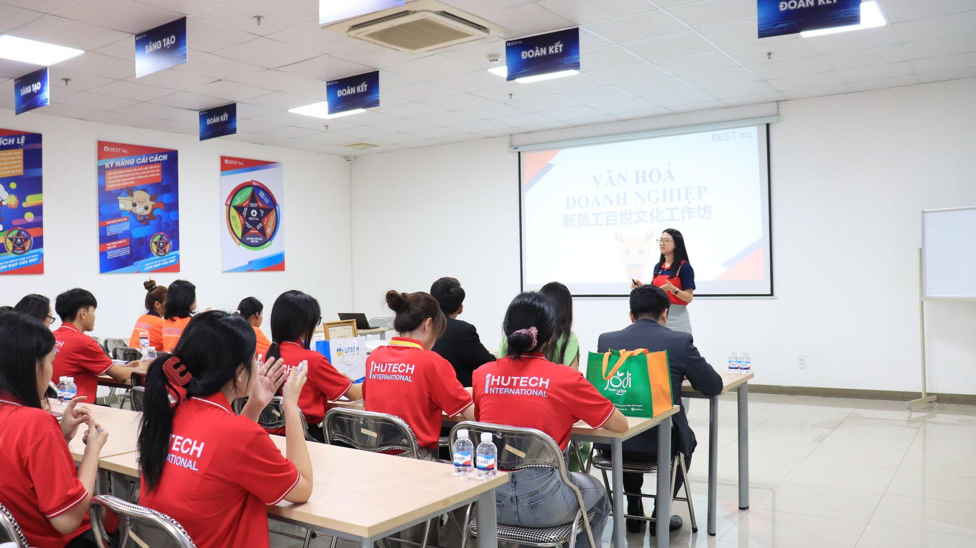 BEST Inc. kết nối sinh viên HUTECH với thực tiễn ngành logistics- Ảnh 2.