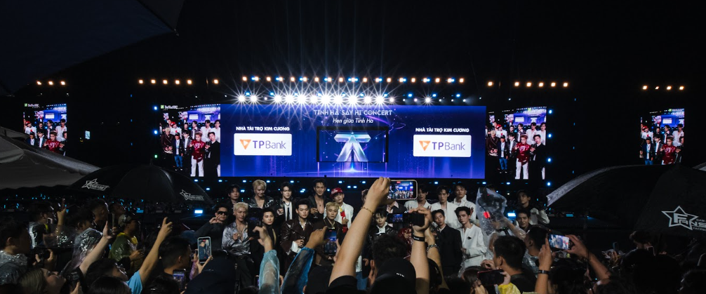 Kim chủ TPBank chịu chi: Đưa khách hàng đến Las Vegas gặp gỡ dàn Anh Trai và Em Xinh- Ảnh 3.