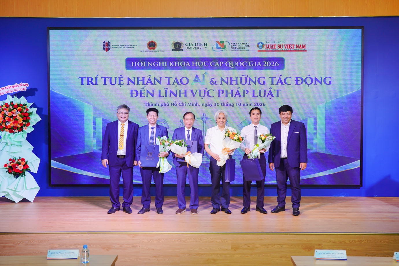 Ứng dụng AI: Ranh giới giữa đổi mới và kiểm soát rủi ro- Ảnh 5.