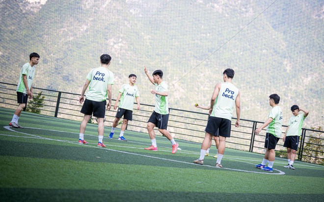 Beck team và những câu chuyện không nằm trên bảng tỷ số- Ảnh 1.