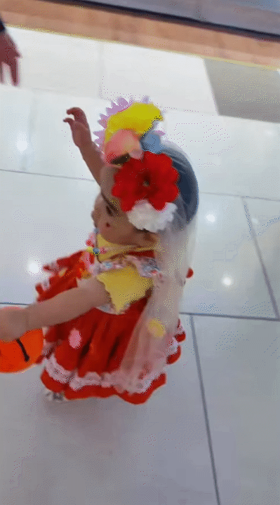 Bé Gạo nhà Ngô Thanh Vân - Huy Trần “chơi lớn” mùa Halloween: Hóa trang mệt nghỉ, hé lộ khoảnh khắc cực kỳ tình cảm với ba mẹ- Ảnh 7.