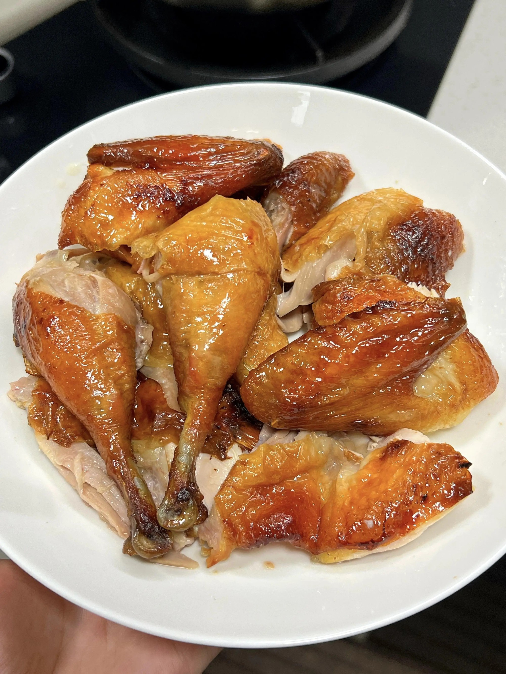 Bạn trai tôi trổ tài làm món gà nướng ngon tuyệt, lớp da vàng óng giòn tan, bên trong vẫn mọng nước- Ảnh 6.