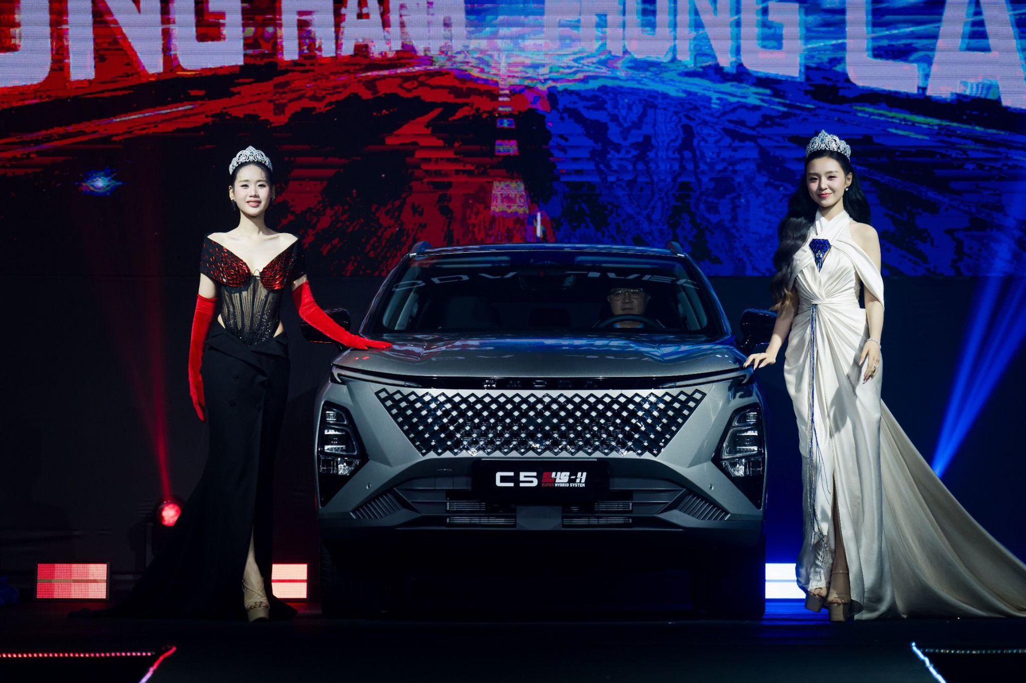 Sự kiện Lễ ra mắt Omoda C5 SHS-H với chủ đề “One Car Two Vibes - Song hành phong cách” lọt Top 5 Sự kiện ngành xe tại Car Choice Awards 2026 - Ảnh 1.