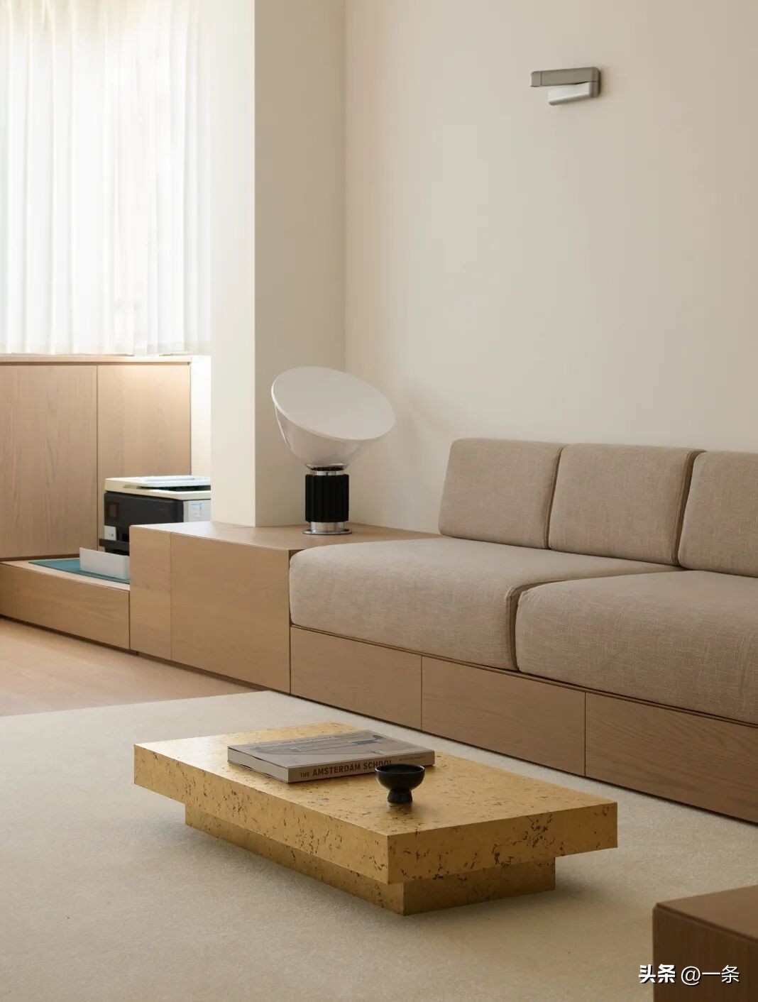 40 tuổi, nữ kiến trúc sư cải tạo căn hộ 170m² chỉ để phục vụ một người: Nhìn bên trong mới hiểu vì sao cô nói "sống một mình rất tuyệt" - Ảnh 6.