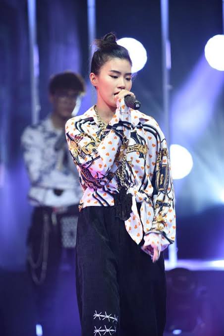 Thu nhập của &Aacute; hậu Miss Universe đ&oacute;ng phim trăm tỷ, c&oacute; b&agrave;i h&aacute;t nổi tiếng to&agrave;n cầu - Ảnh 3.