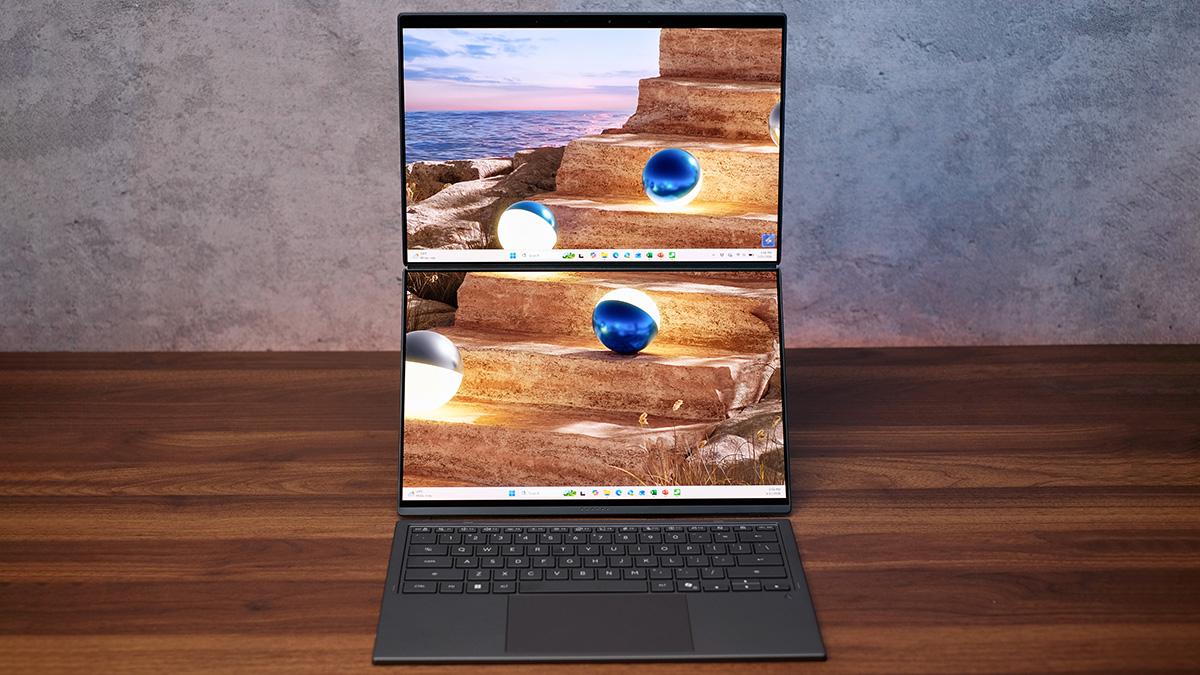 Kh&ocirc;ng cần b&agrave;n l&agrave;m việc cố định, ASUS Zenbook DUO 2026 vẫn dựng được cả workspace- Ảnh 1.