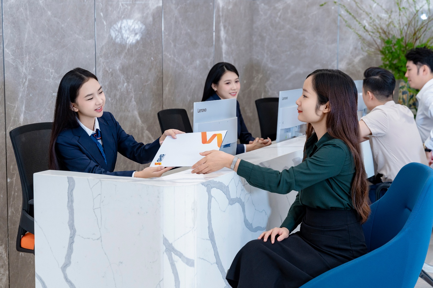 SHS năm thứ hai liên tiếp được VIS Rating xếp hạng A, củng cố nền tảng tăng trưởng - Ảnh 2.