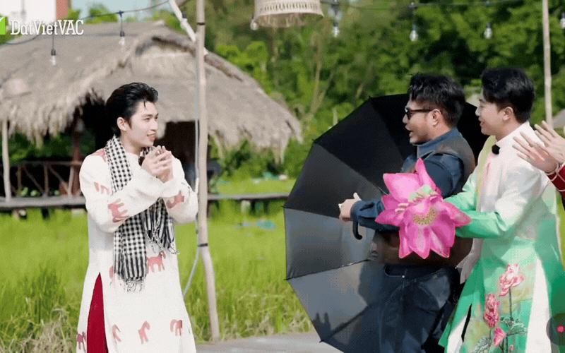&ldquo;2 Ng&agrave;y 1 Đ&ecirc;m&rdquo; vừa l&ecirc;n s&oacute;ng tập mới, fan đồng loạt khen một điều: &ldquo;Tập n&agrave;y dễ thương, vui qu&aacute; trời&rdquo; - Ảnh 1.