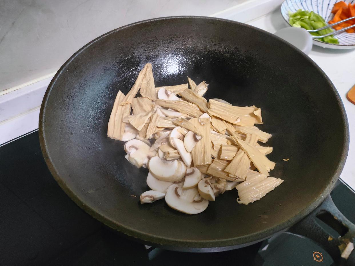 Thực đơn chỉ cần 2 m&oacute;n n&agrave;y th&ocirc;i nhưng đảm bảo cả nh&agrave; "ăn t&igrave; t&igrave;" sạch bay cả nồi cơm- Ảnh 8.