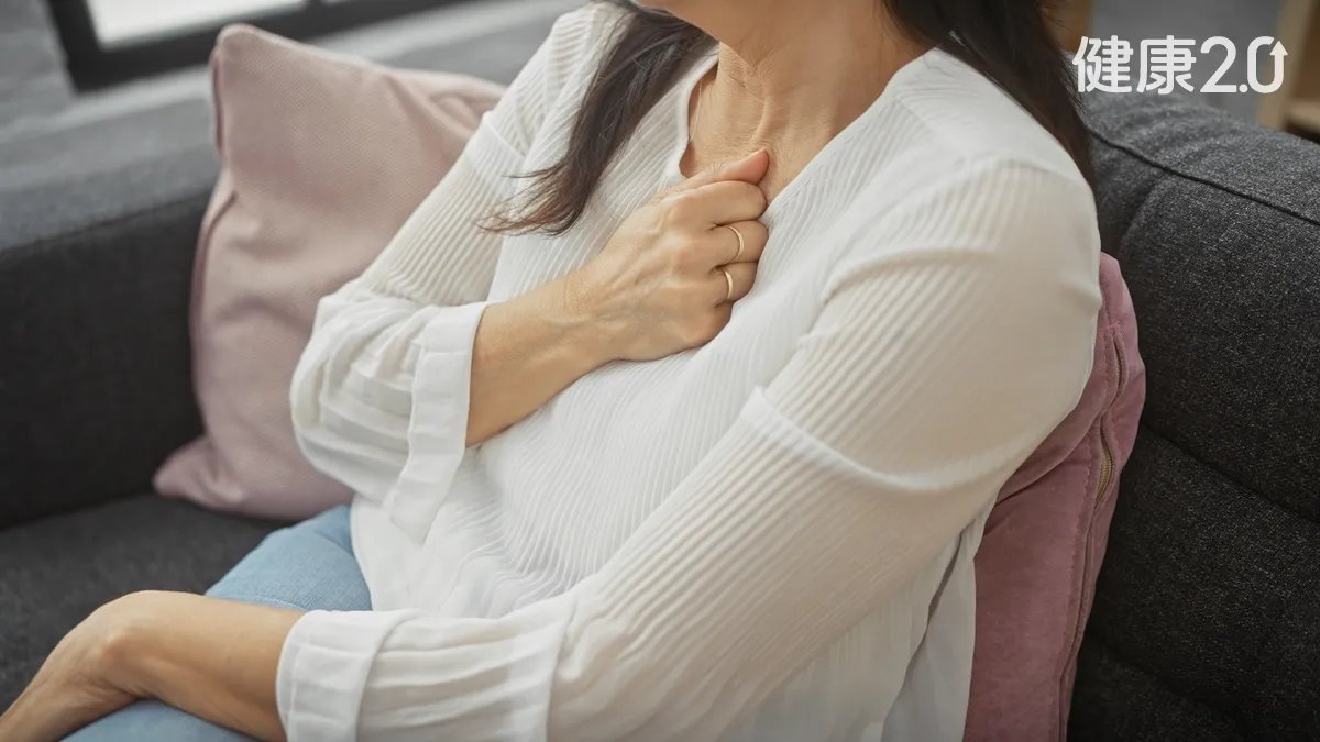 Vòng eo của bạn đang dần trở nên to lên sau thời kỳ mãn kinh, khuyên bạn nên làm 3 điều này để giảm mỡ nội tạng và tăng cơ - Ảnh 4.