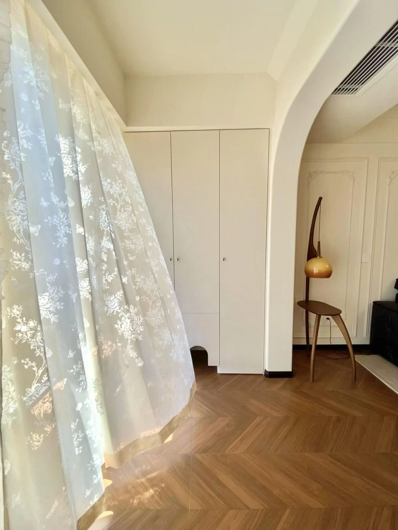 Từ căn giữa 90m² chuyển sang căn góc hướng Tây 128m², tôi từng nghĩ mình chọn đúng: 3 tháng sau mới thấy cái giá phải trả- Ảnh 6.