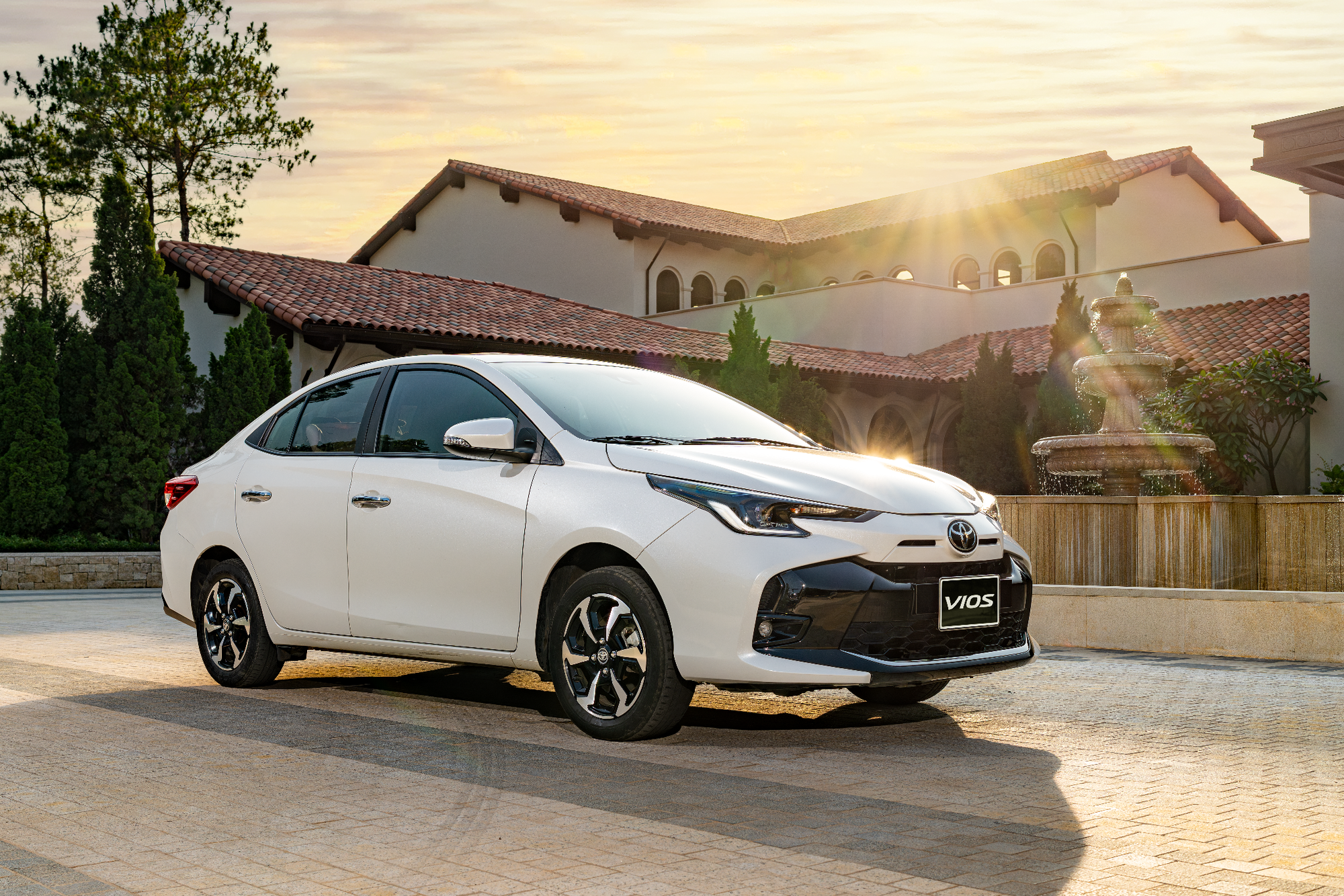 Xe đầu ti&ecirc;n n&ecirc;n chọn an to&agrave;n, v&agrave; Vios vẫn l&agrave; c&aacute;i t&ecirc;n kh&oacute; bỏ qua- Ảnh 1.