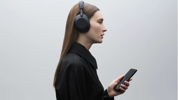 Sony WH-1000XM6 họp online có ổn không khi có mute nhanh và micro điều hướng chùm sóng AI? - Ảnh 2.