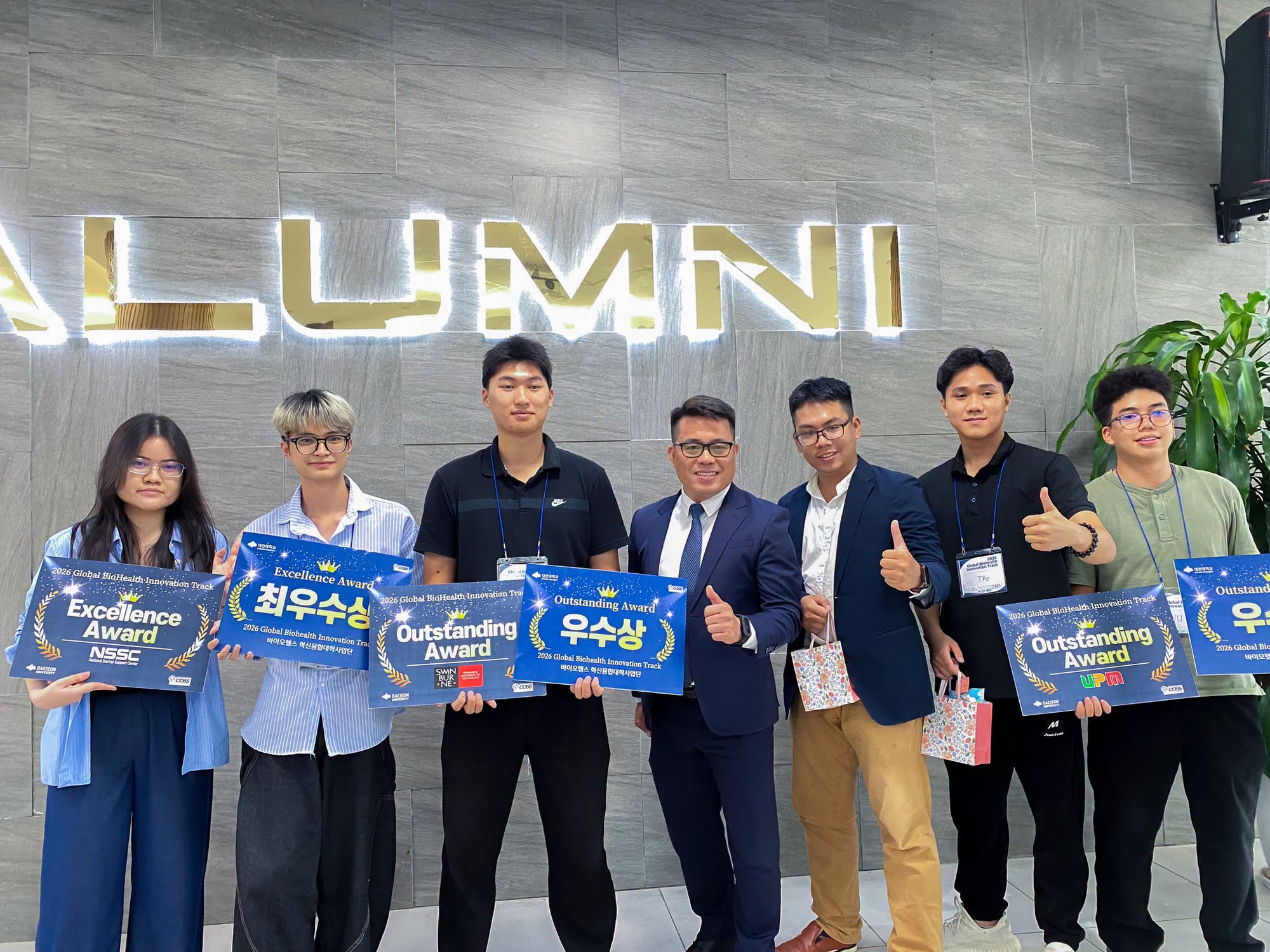4 mảnh gh&eacute;p biến 4 năm đại học th&agrave;nh h&agrave;nh tr&igrave;nh bứt ph&aacute; tại Asia University Program- Ảnh 3.
