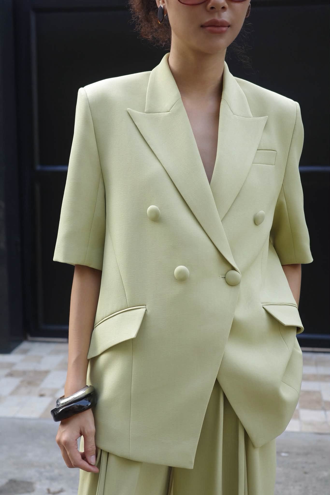 Cứ thu về là blazer lại lên ngôi: Dễ phối, thanh lịch, diện đi làm hay dạo phố đều đẹp miễn bàn- Ảnh 5.