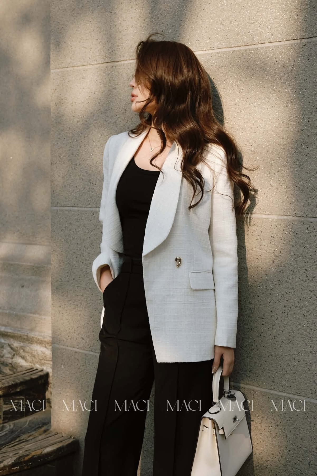Cứ thu về là blazer lại lên ngôi: Dễ phối, thanh lịch, diện đi làm hay dạo phố đều đẹp miễn bàn- Ảnh 3.