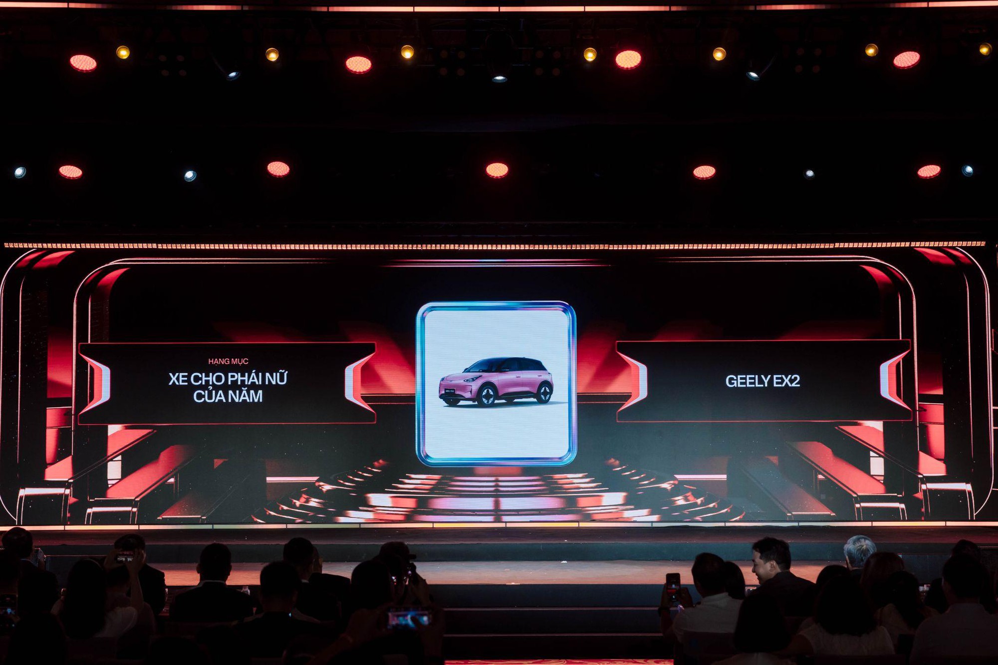 Geely EX2 và ngôi hậu tại Car Choice Awards 2026: Cách Geely EX2 định nghĩa lại ‘ô tô cho phụ nữ’- Ảnh 1.