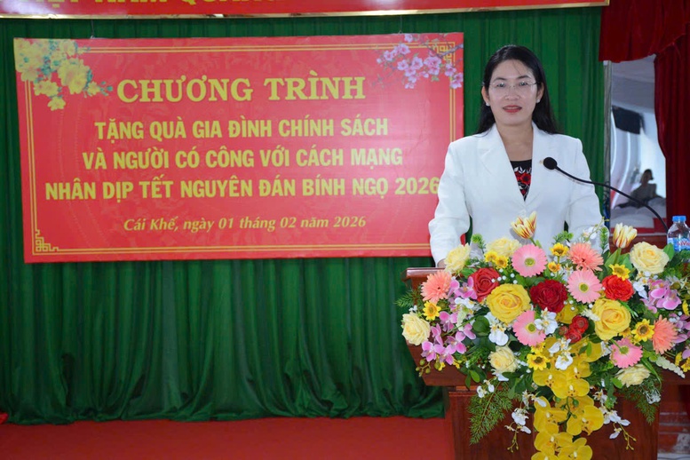 Bộ trưởng Bộ Nội vụ: Chăm lo người c&oacute; c&ocirc;ng l&agrave; tr&aacute;ch nhiệm, đạo l&yacute; của to&agrave;n x&atilde; hội- Ảnh 3.