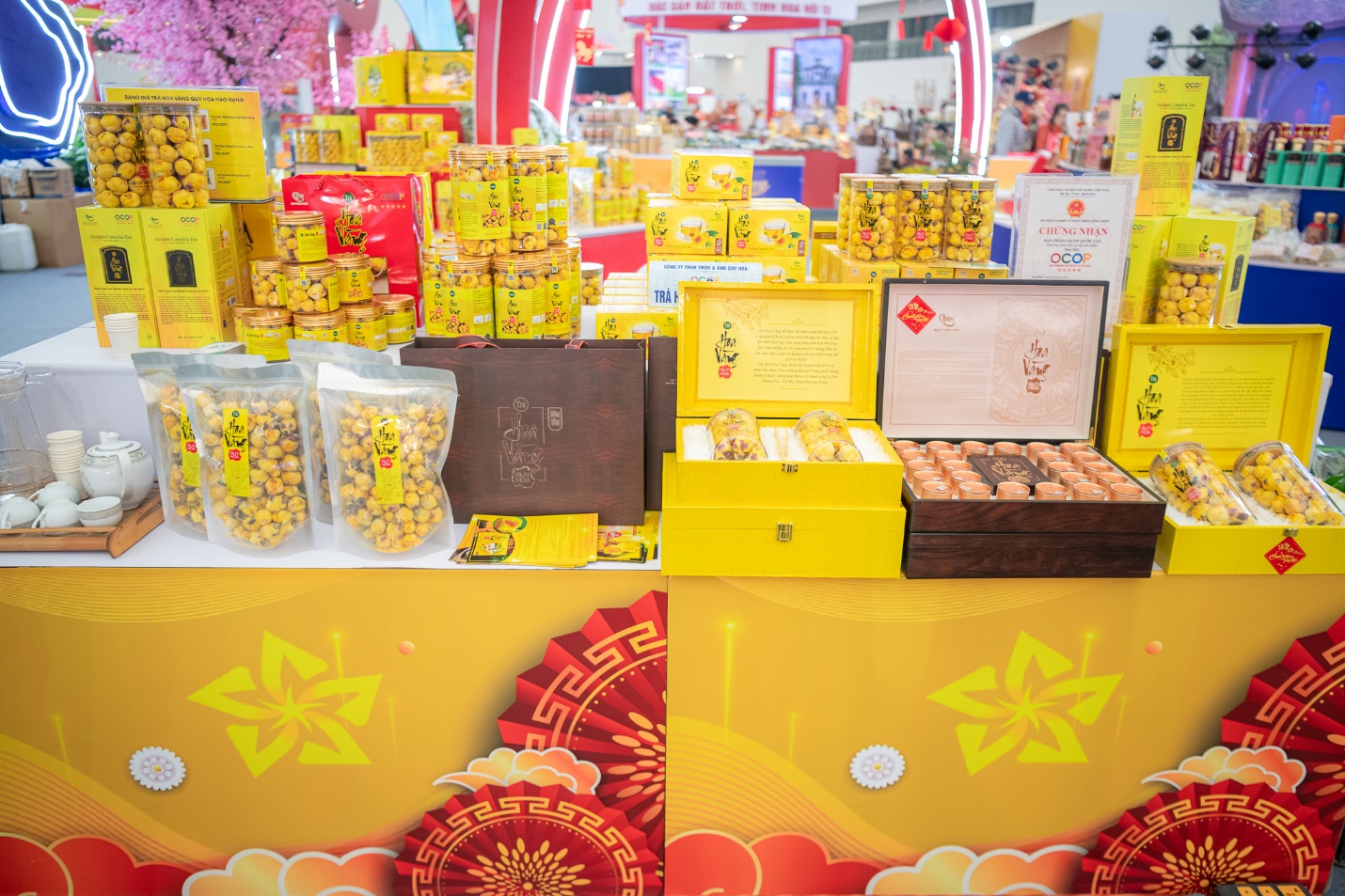 Sắm đủ Tết đầy ở Hội chợ M&ugrave;a Xu&acirc;n lần thứ nhất năm 2026- Ảnh 4.