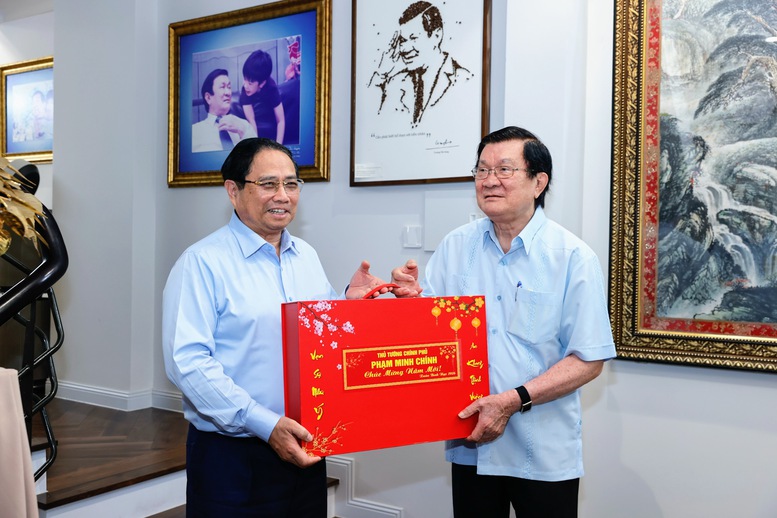 Thủ tướng Phạm Minh Ch&iacute;nh d&acirc;ng hương c&aacute;c cố l&atilde;nh đạo Đảng, Nh&agrave; nước v&agrave; thăm, ch&uacute;c Tết nguy&ecirc;n l&atilde;nh đạo Đảng, Nh&agrave; nước- Ảnh 9.