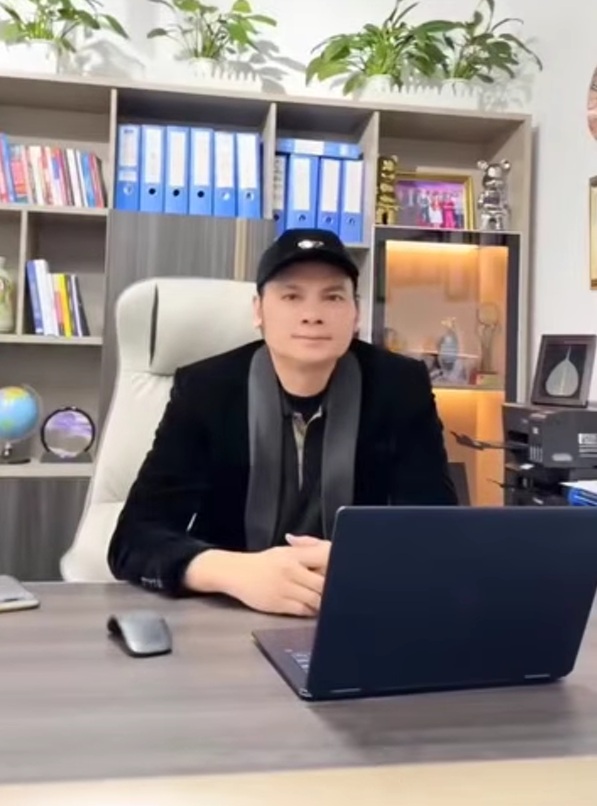 Nam NSƯT từ Mỹ về nước, ra H&agrave; Nội mở văn ph&ograve;ng c&ocirc;ng ty, l&agrave;m gi&aacute;m đốc- Ảnh 1.