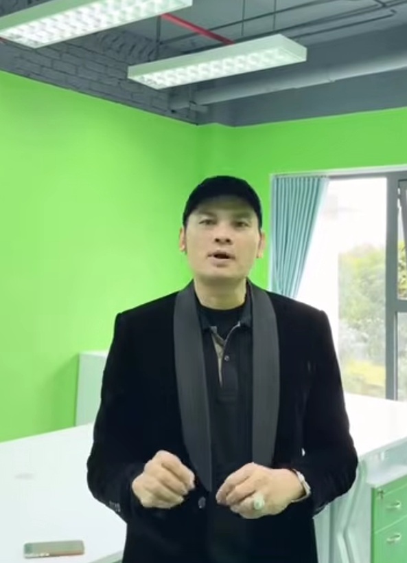 Nam NSƯT từ Mỹ về nước, ra H&agrave; Nội mở văn ph&ograve;ng c&ocirc;ng ty, l&agrave;m gi&aacute;m đốc- Ảnh 2.