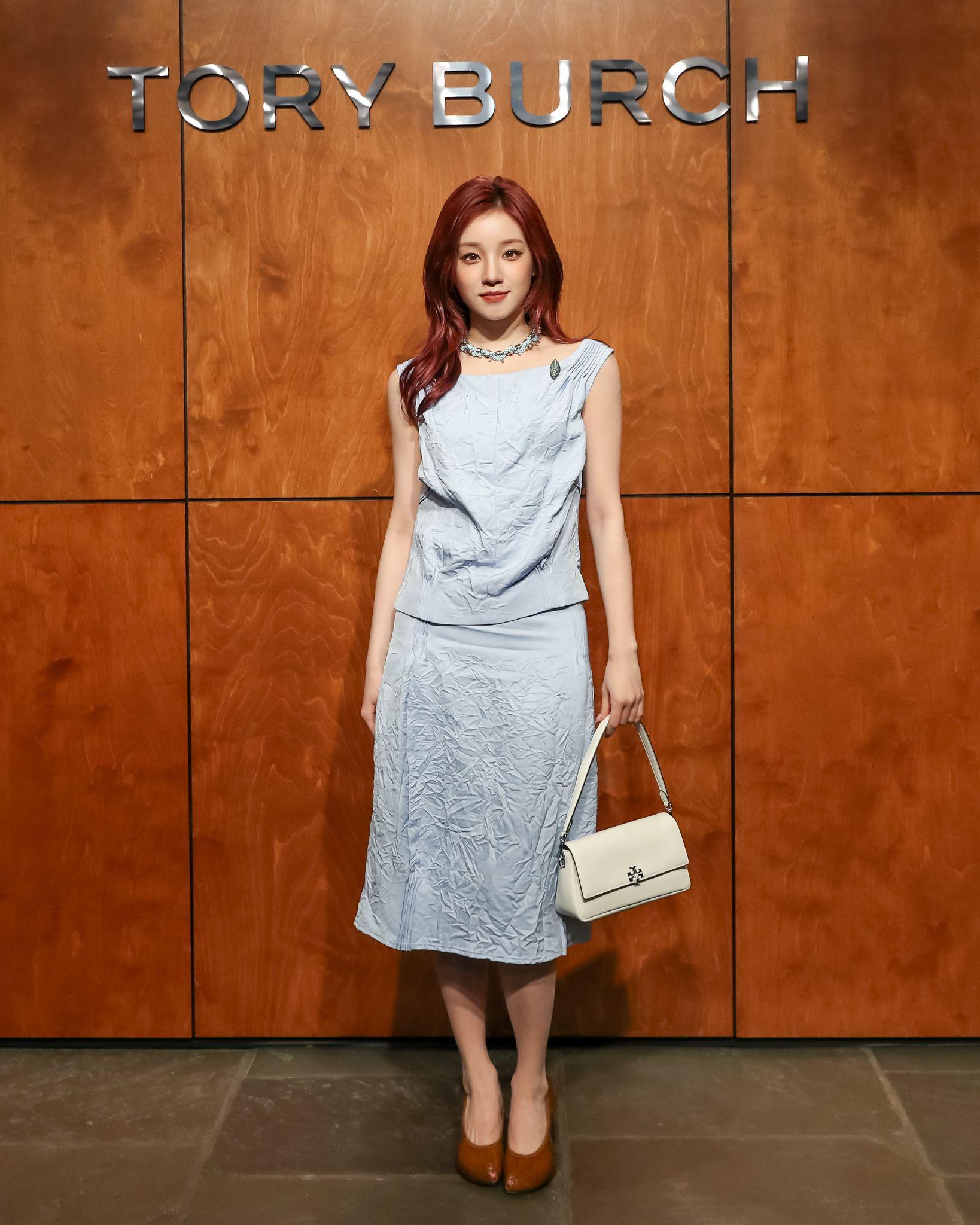 D&agrave;n sao nổi tiếng g&oacute;p danh tại show Tory Burch Thu/Đ&ocirc;ng 2026 ở New York- Ảnh 1.