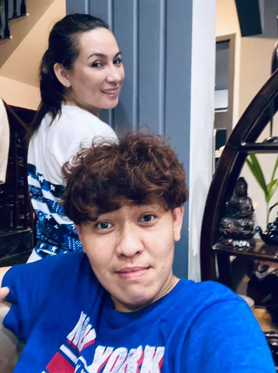 Nam ca sĩ ở Mỹ về nước, n&oacute;i 1 điều về quản l&yacute; của Phi Nhung- Ảnh 2.