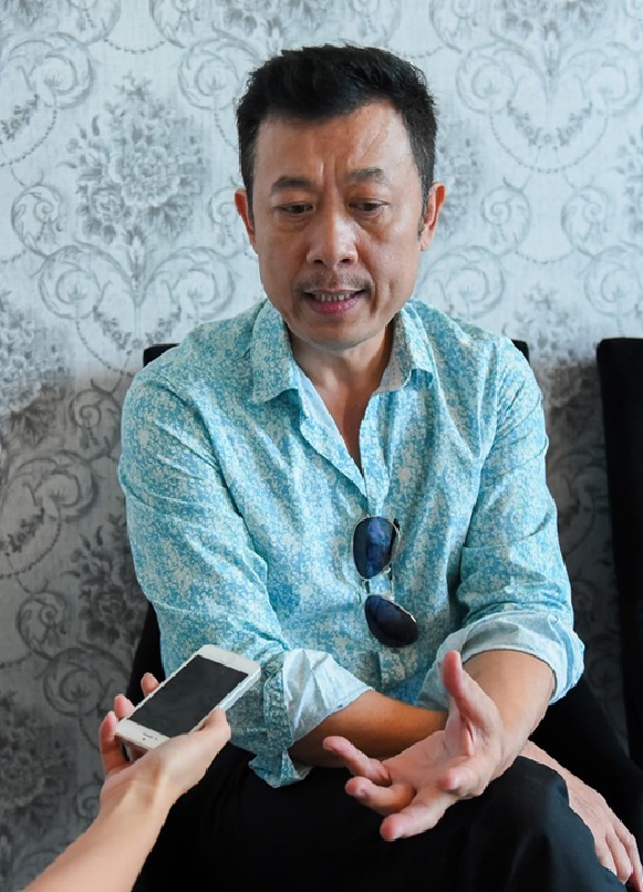 Nam nghệ sĩ là ông chủ khét tiếng: "Tôi ra đường không dám nhìn mặt ai"- Ảnh 2. Nam nghệ sĩ là ông chủ khét tiếng: "Tôi ra đường không dám nhìn mặt ai"- Ảnh 2.