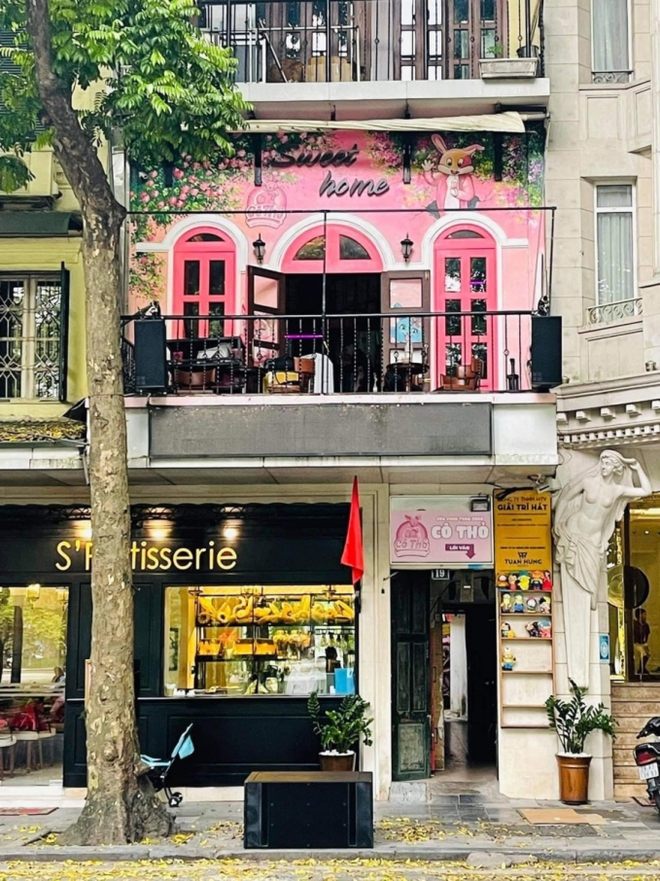 Nam ca sĩ tuổi ngựa đào hoa thay đổi vì hot girl kém 12 tuổi, có nhà mặt tiền hàng Khay, biệt thự 50 tỷ - Ảnh 4.