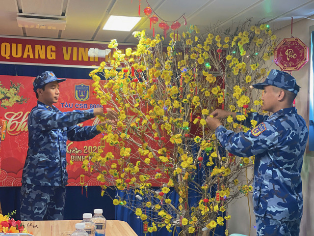 H&agrave;nh tr&igrave;nh xuy&ecirc;n Tết, khi con t&agrave;u l&agrave; nh&agrave;, biển cả l&agrave; qu&ecirc; hương - Ảnh 3.