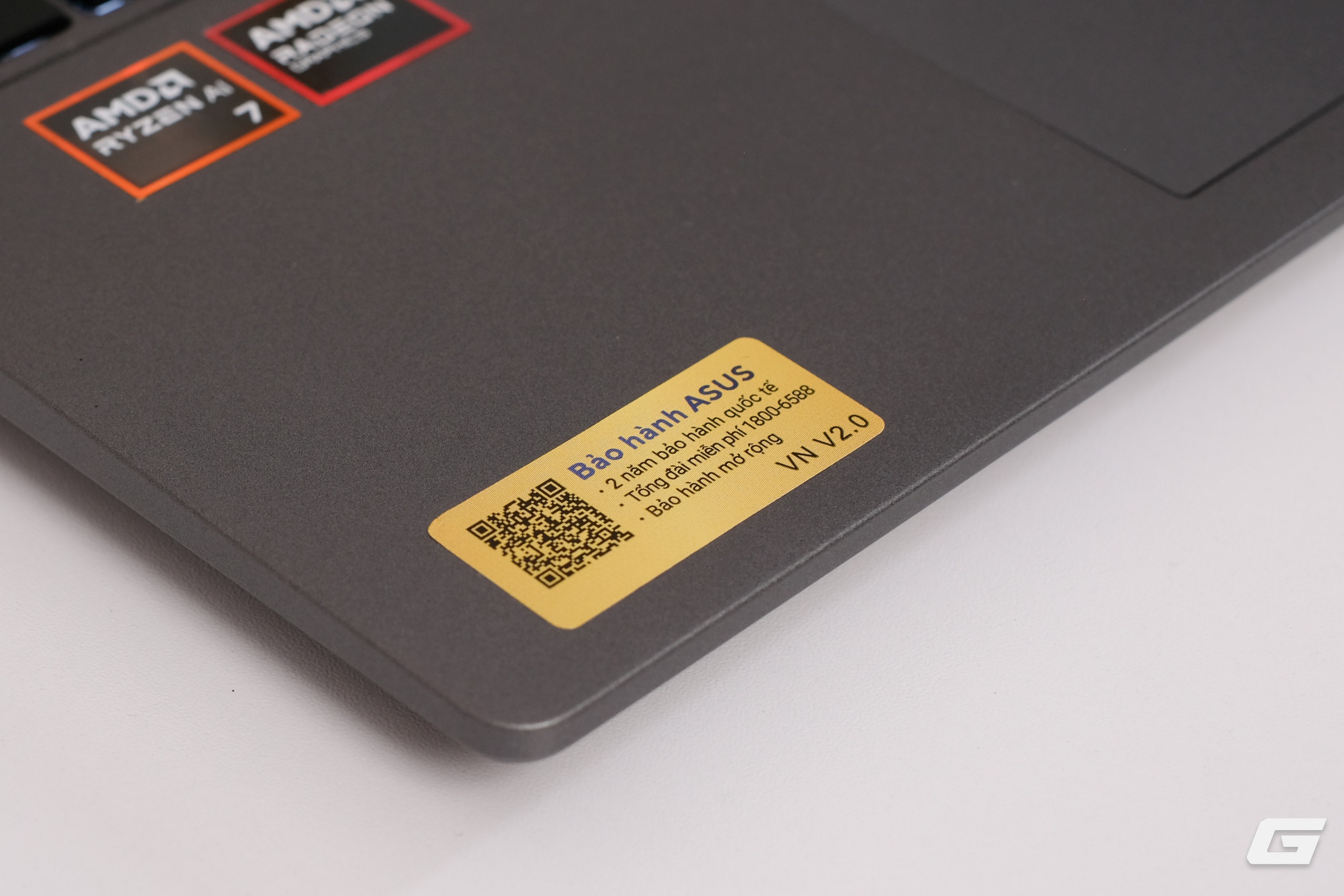 View - Trên tay ASUS Vivobook S14 (M3407GA): Ryzen AI 400 Series, pin 15 giờ, RAM nâng cấp được, giá gần 25 triệu đồng