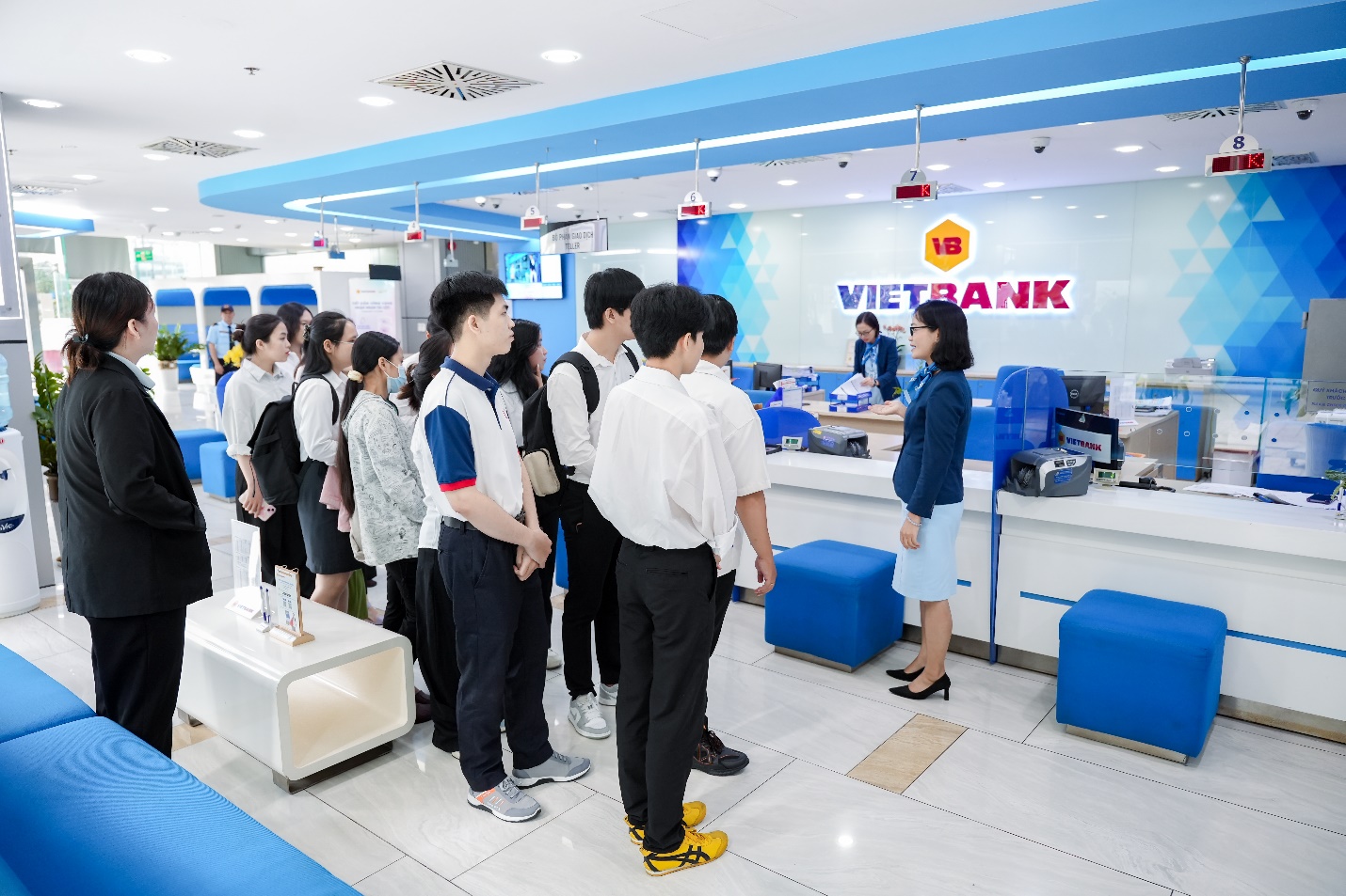 X&eacute;t học bổng sớm, chủ động lựa chọn m&ocirc;i trường đại học song ngữ - quốc tế- Ảnh 3.