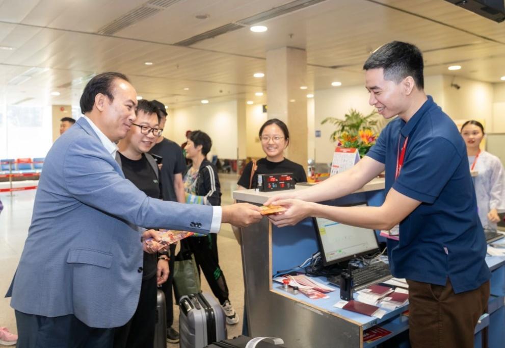 Ng&agrave;y đầu xu&acirc;n B&iacute;nh Ngọ, những chuyến bay Vietjet mang theo lời ch&uacute;c năm mới tốt l&agrave;nh- Ảnh 4.