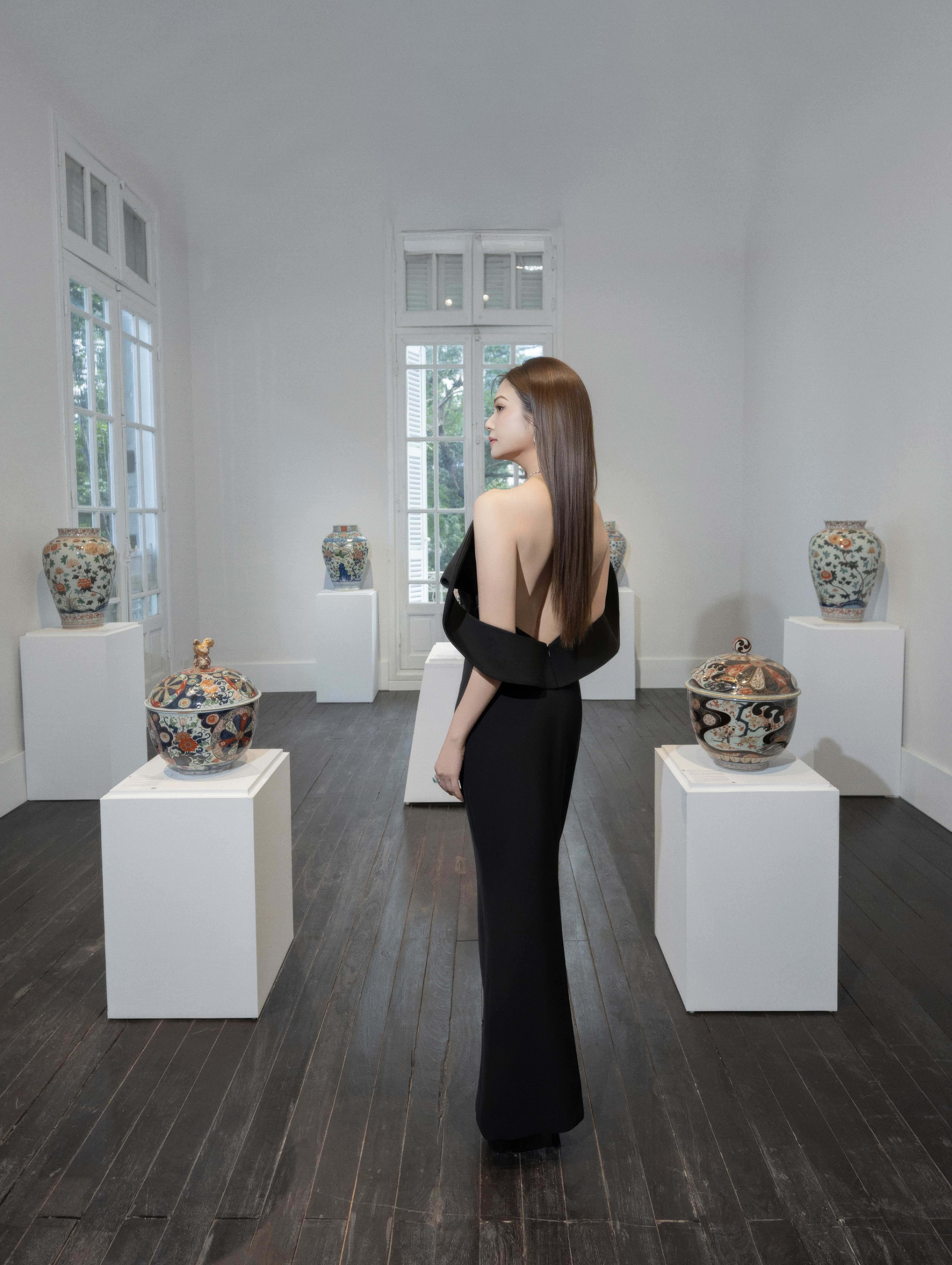 Kiều Anh và những thước lụa kể câu chuyện của một người phụ nữ đủ "chín" - Ảnh 10.