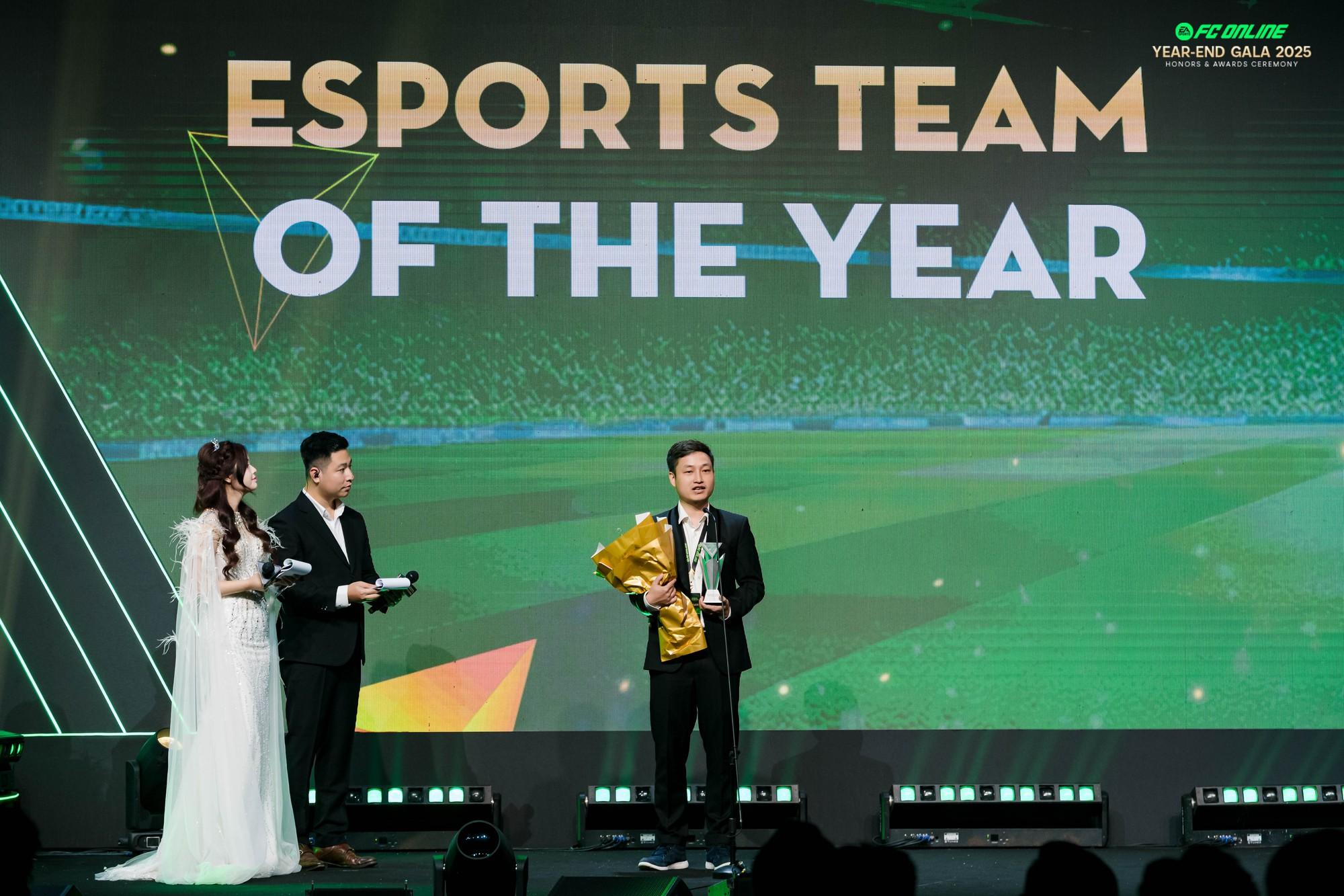 FC Online Year-End Gala 2025 - "Shine Your Journey &ndash; Build Our Greatness"- Ảnh 15.