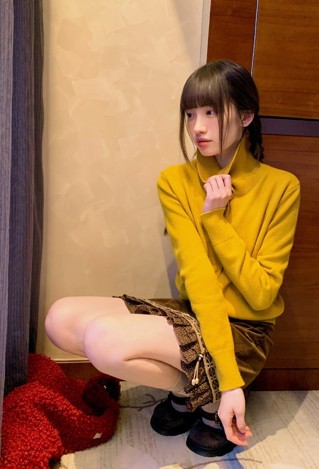 Trời rục rịch chuyển xuân, cứ diện áo len theo 5 công thức phối màu này là "auto" sang xịn mịn và tôn da rạng rỡ- Ảnh 8. Trời rục rịch chuyển xuân, cứ diện áo len theo 5 công thức phối màu này là "auto" sang xịn mịn và tôn da rạng rỡ- Ảnh 8.