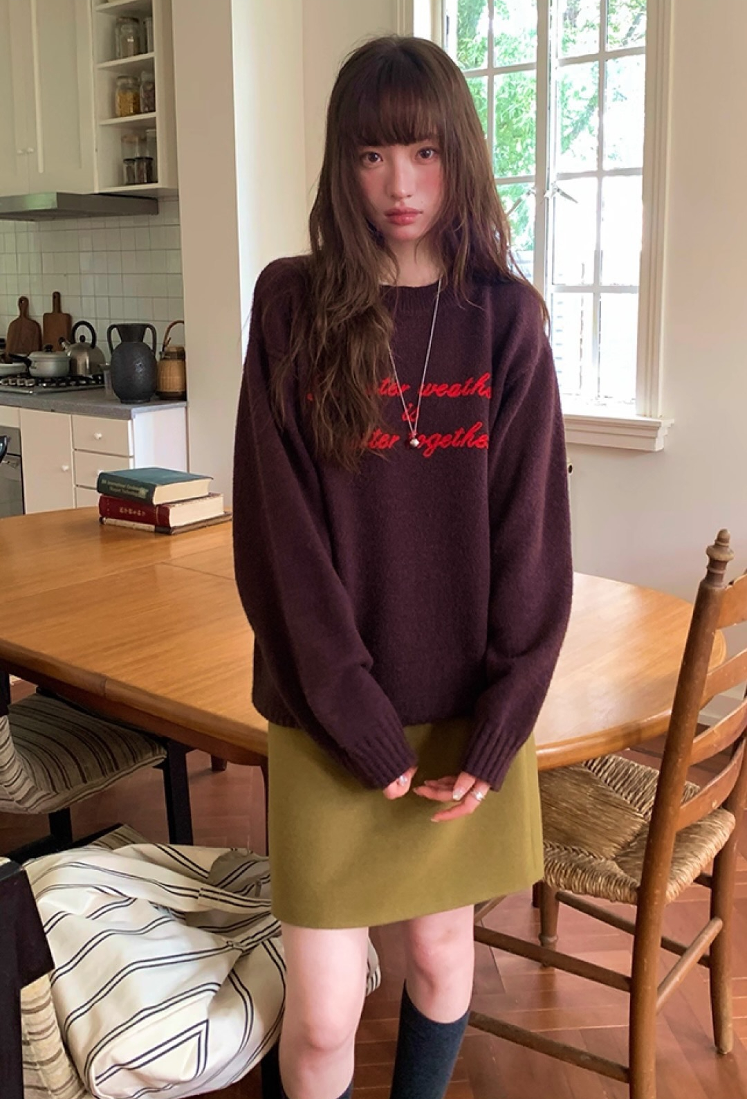 Trời rục rịch chuyển xuân, cứ diện áo len theo 5 công thức phối màu này là "auto" sang xịn mịn và tôn da rạng rỡ- Ảnh 10. Trời rục rịch chuyển xuân, cứ diện áo len theo 5 công thức phối màu này là "auto" sang xịn mịn và tôn da rạng rỡ- Ảnh 10.