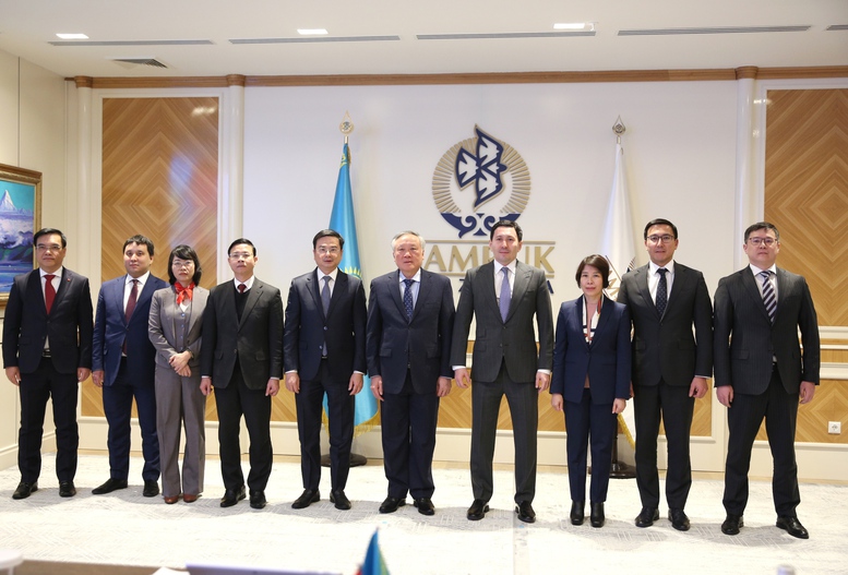 Việt Nam-Kazakhstan th&uacute;c đẩy x&acirc;y dựng h&agrave;nh lang kết nối kinh tế-t&agrave;i ch&iacute;nh- Ảnh 8.