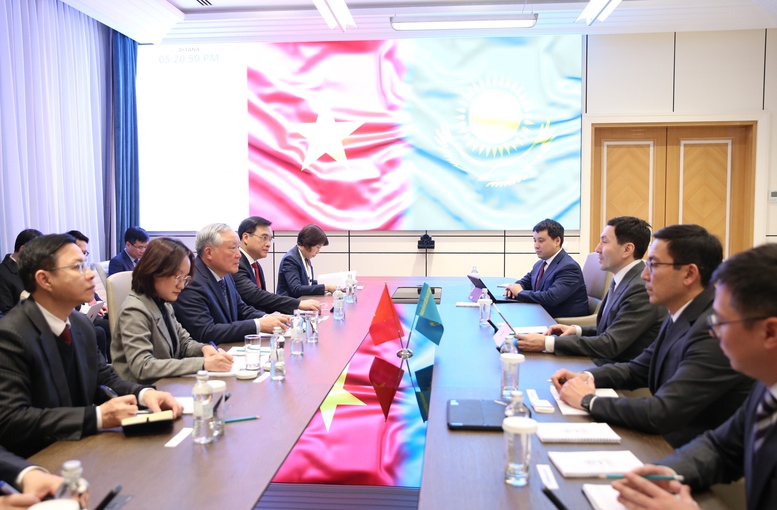 Việt Nam-Kazakhstan th&uacute;c đẩy x&acirc;y dựng h&agrave;nh lang kết nối kinh tế-t&agrave;i ch&iacute;nh- Ảnh 7.
