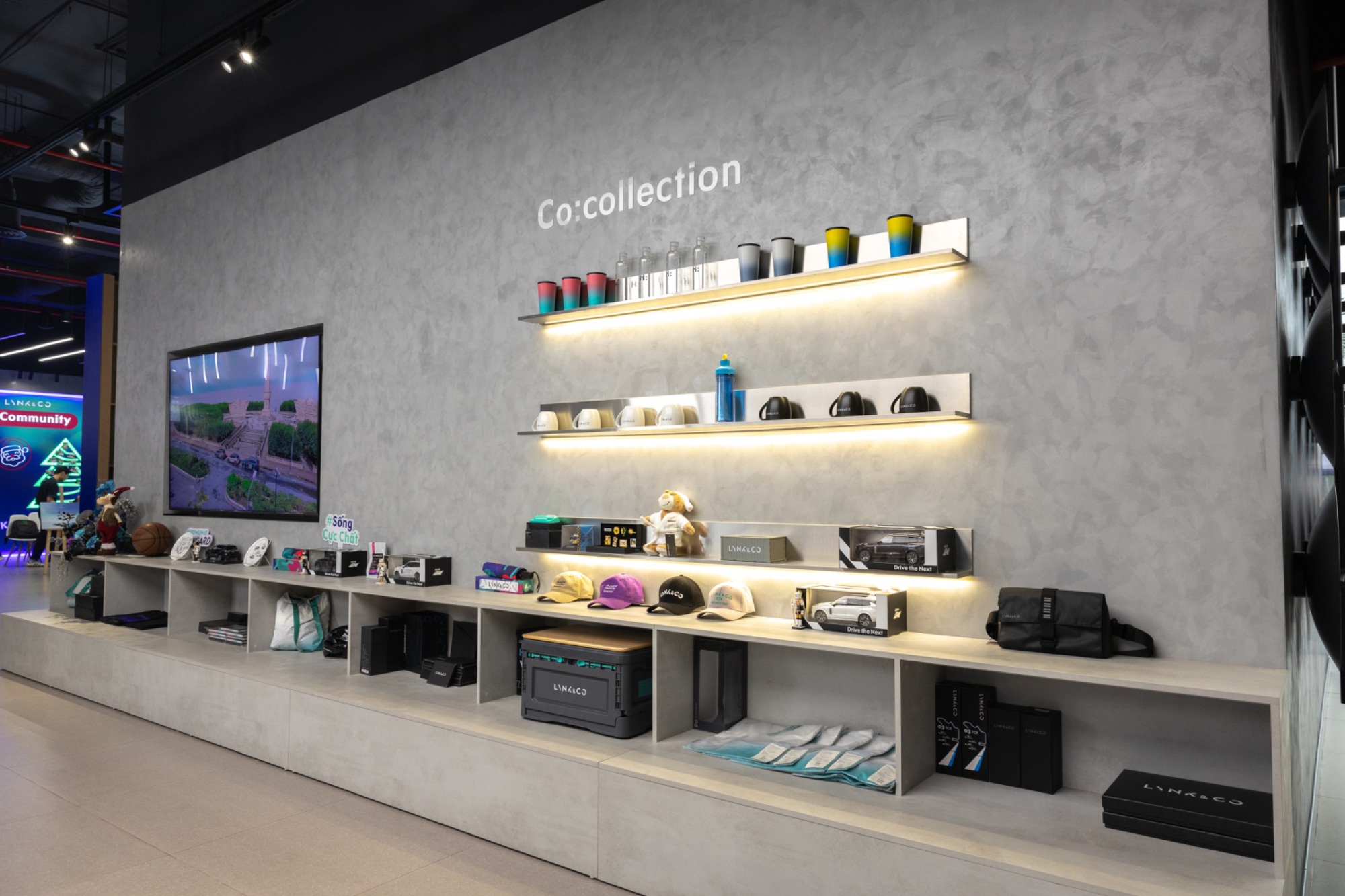 Hai năm Lynk & Co: Từ "ẩn số" kh&aacute;c biệt đến người định h&igrave;nh chuẩn sống New Premium- Ảnh 2.