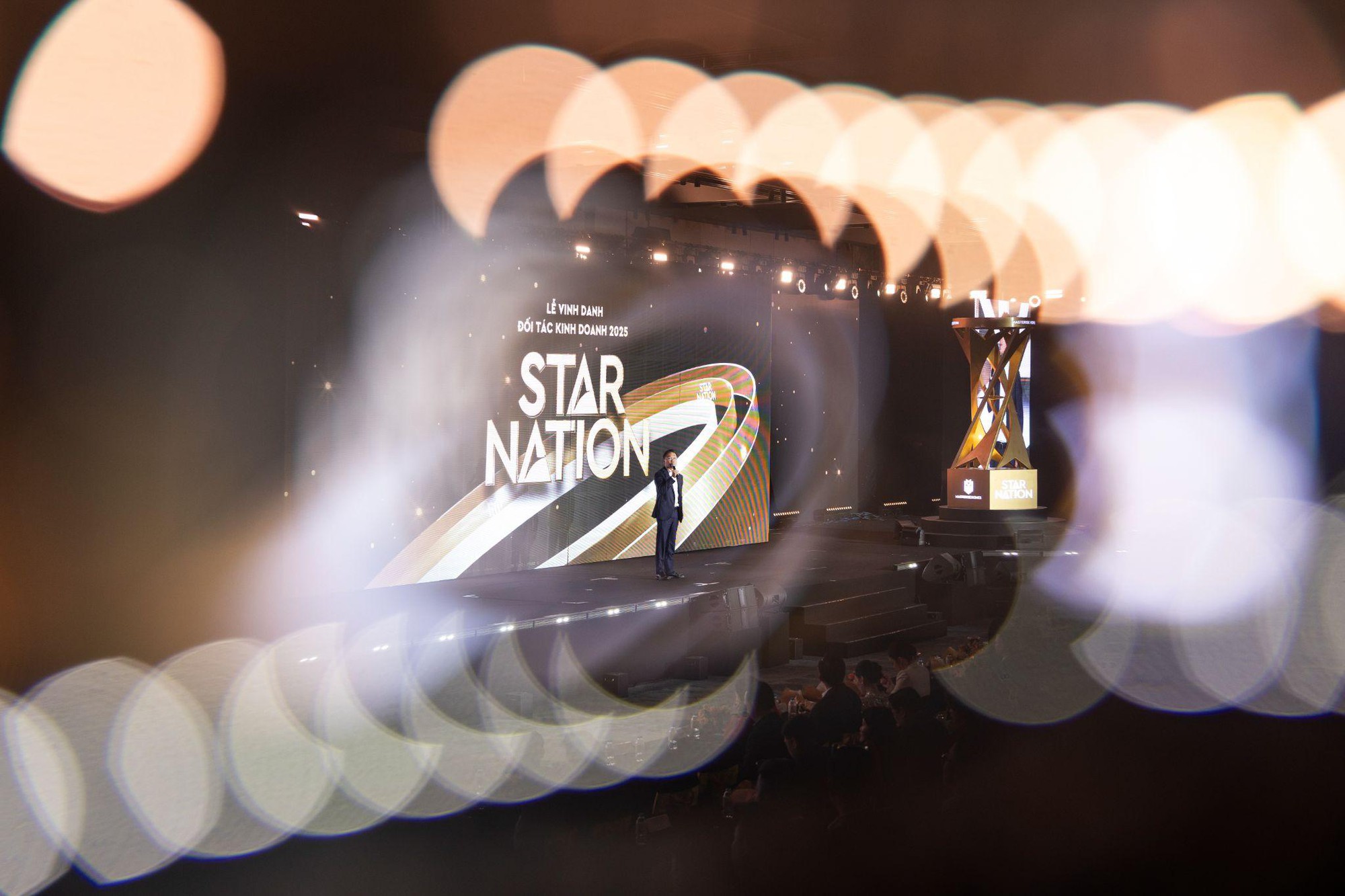 X&uacute;c động v&agrave; tự h&agrave;o Lễ vinh danh đối t&aacute;c kinh doanh 2025 của Masterise Homes- Ảnh 3.