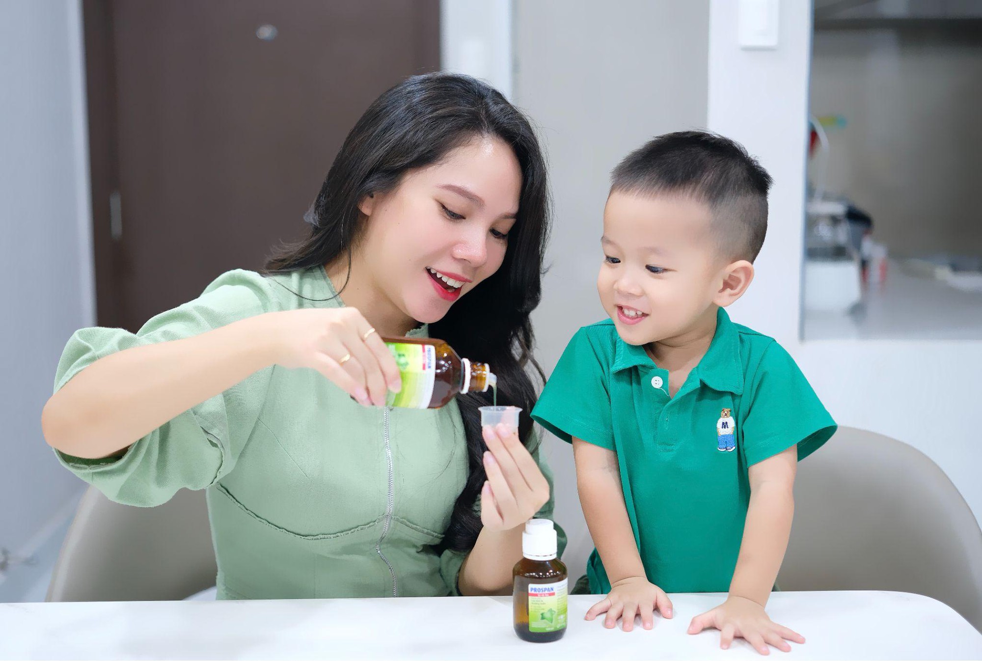 Thuốc ho Prospan - 75 năm chất lượng to&agrave;n cầu, hơn 15 năm đồng h&agrave;nh c&ugrave;ng gia đ&igrave;nh Việt- Ảnh 5.