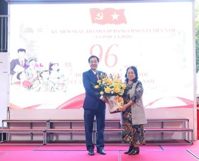 Tuổi trẻ Đ&ocirc;ng Kinh &ndash; Tự h&agrave;o tiến bước dưới cờ Đảng quang vinh!- Ảnh 2.