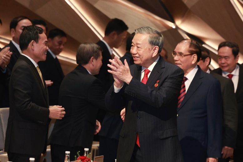 Ph&aacute;t biểu của Tổng B&iacute; thư T&ocirc; L&acirc;m tại lễ tuy&ecirc;n dương B&iacute; thư chi bộ xuất sắc v&agrave; trao giải B&uacute;a liềm V&agrave;ng- Ảnh 1.